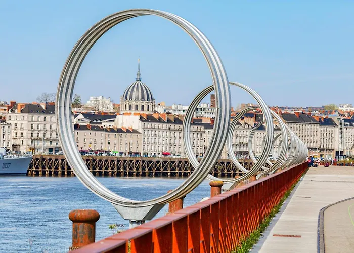 Apartmán Illustre-appartement De Caractere Hypercentre-balcon